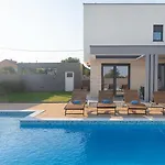 Villa Beautiful Aria *