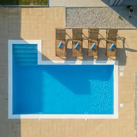 Beautiful Aria Villa Crno