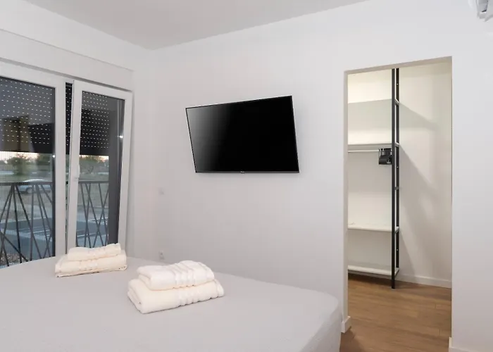 Vila Beautiful Aria Crno